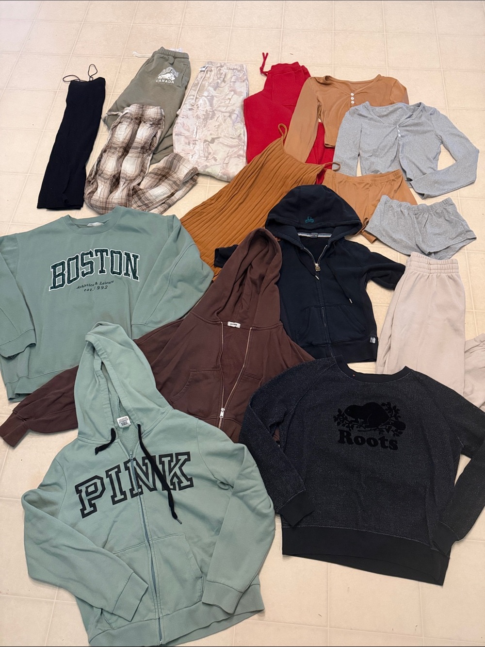 CLEARANCE - Assorted Womens Bundle